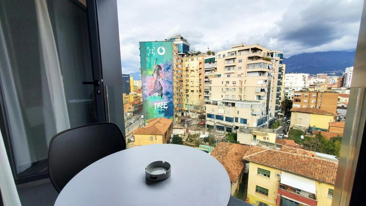 Starlight Hotel Тирана Екстер'єр фото