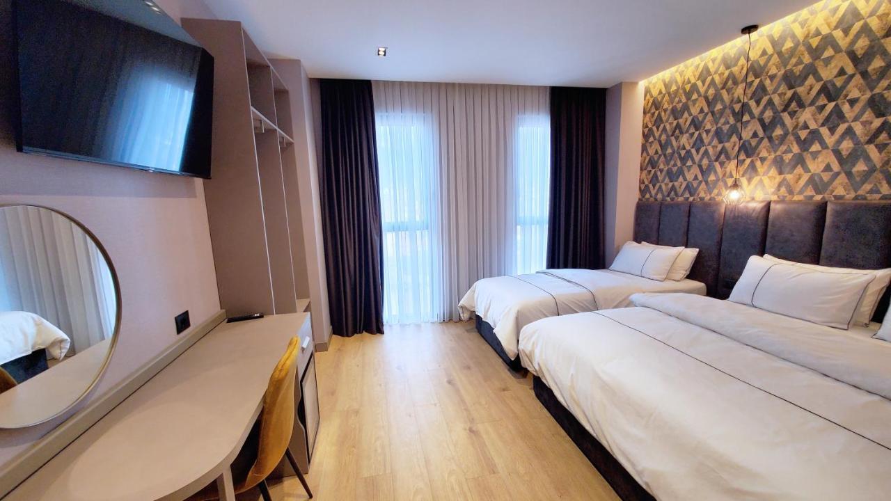 Starlight Hotel Тирана Екстер'єр фото